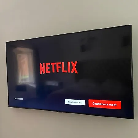 The Herbalist (adults Only) * Tihany